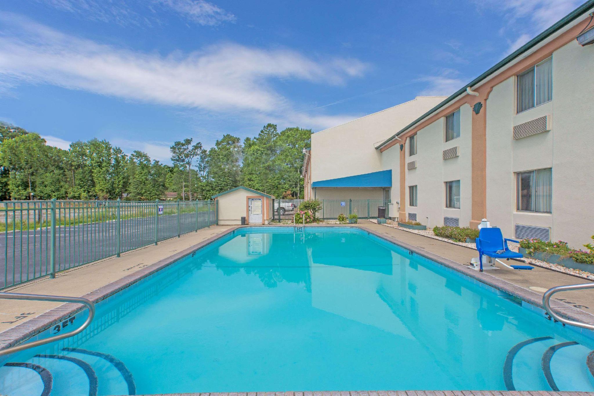 Days Inn By Wyndham Havelock Exteriér fotografie